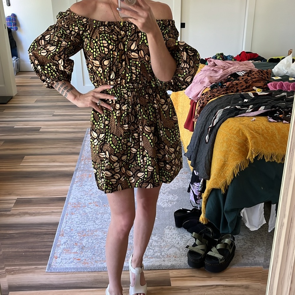 ALC NWT Stunning Off Shoulder Print Dress Size‎ US 6